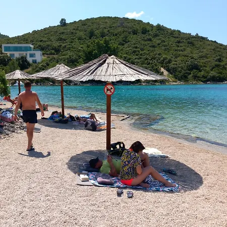 Relax Tiny Villas 40 Meters Of The Beach Zrnovo Exterior foto