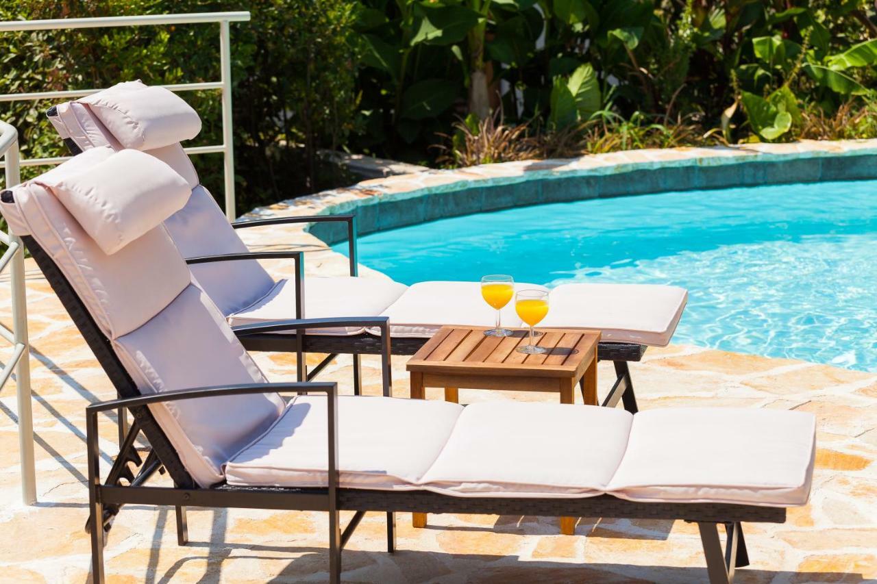 Relax Tiny 40 Meters Of The